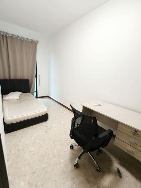 Woodsvale, 1 Woodlands Drive 72, 3 Bedrooms, 1,313 sqft, Condominium For Sale, by Eileen Siu, 500104199 - Bedroom - PropertyGuru.com.sg