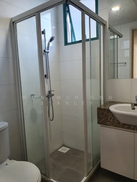 Amaranda Gardens, 116 Serangoon Avenue 3, 3 Bedrooms, 1,164 sqft, Condominium For Rent, by Won Mun Onn Stanley, 500104227 - Bathroom - PropertyGuru.com.sg