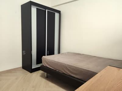 For Rent - 6 Holland Close