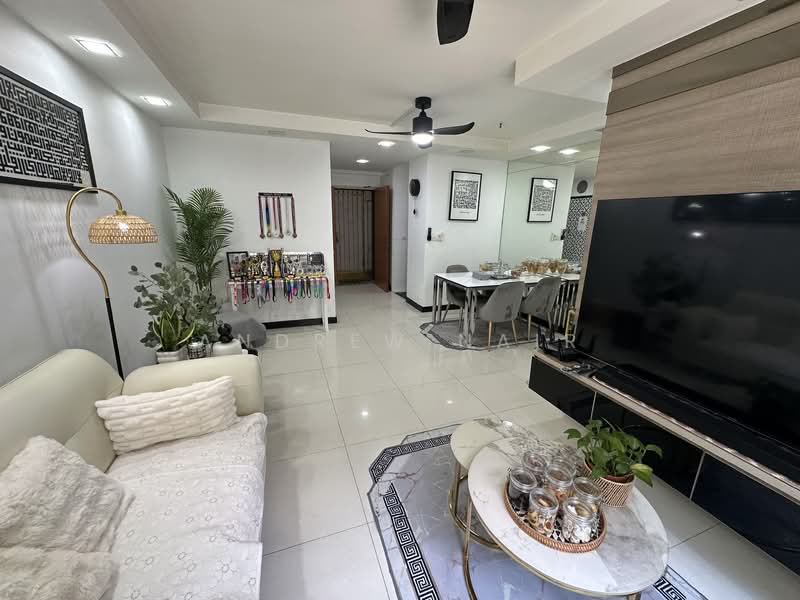 120B Punggol Edge, 120B Edgedale Plains, 3 Bedrooms, 1,001 sqft, HDB Flat For Sale, by Andrew Nair, 500104237 - Living Room - PropertyGuru.com.sg