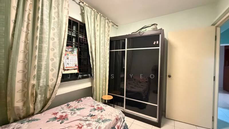 456 Choa Chu Kang Avenue 4, 456 Choa Chu Kang Avenue 4, 3 Bedrooms, 1,109 sqft, HDB Flat For Sale, by James Yeo, 500104238 - Bedroom - PropertyGuru.com.sg