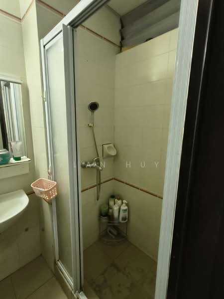 Far Horizon Gardens, 1 Ang Mo Kio Avenue 9, Room Rental, 200 sqft, Condominium For Rent, by Alan Huy, 500104245 - Bathroom - PropertyGuru.com.sg