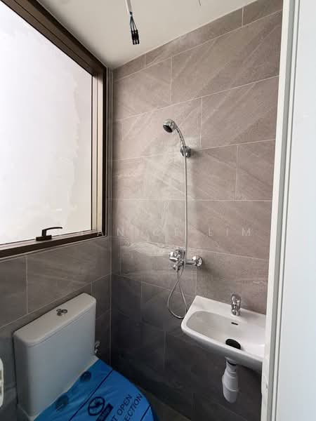 The Landmark, 173 Chin Swee Road, 3 Bedrooms, 1,141 sqft, Condominium For Rent, by Shanice Lim, 500104248 - Bathroom - PropertyGuru.com.sg