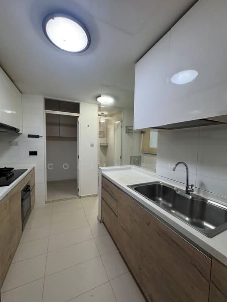 Eight Courtyards, 2 Canberra Drive, 3 Bedrooms, 1,152 sqft, Condominium For Sale, by Collin Tan, 500104253 - Kitchen - PropertyGuru.com.sg