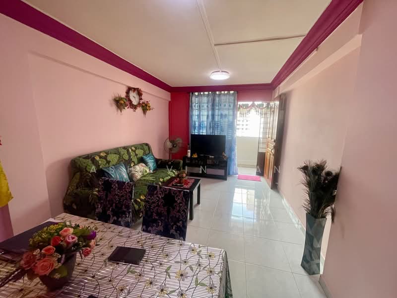 44 Circuit Road, 44 Circuit Road, 1 Bedroom, 452 sqft, HDB Flat For Sale, by Ashcvin Mani, 500104272 - Living Room - PropertyGuru.com.sg