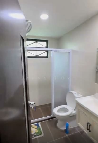 The Anchorage, 370A Alexandra Road, Room Rental, 200 sqft, Condominium For Rent, by Alan Huy, 500104284 - Bathroom - PropertyGuru.com.sg
