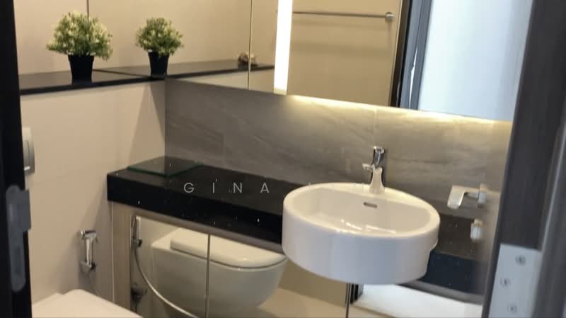 Kallang Riverside, 51 Kampong Bugis, 2 Bedrooms, 1,001 sqft, Condominium For Sale, by Gina Lim, 500104289 - Bathroom - PropertyGuru.com.sg