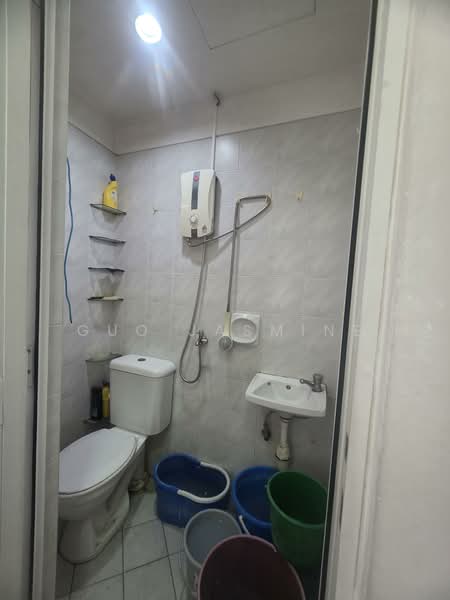 Hillbrooks, 88 Hillview Avenue, 3 Bedrooms, 1,066 sqft, Condominium For Sale, by Guo Jasmine, 500104291 - Bathroom - PropertyGuru.com.sg