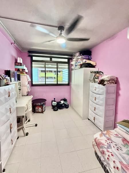 335 Bukit Batok Street 32, 335 Bukit Batok Street 32, 2 Bedrooms, 688 sqft, HDB Flat For Sale, by Azhar Baksin, 500104295 - Common Room - PropertyGuru.com.sg