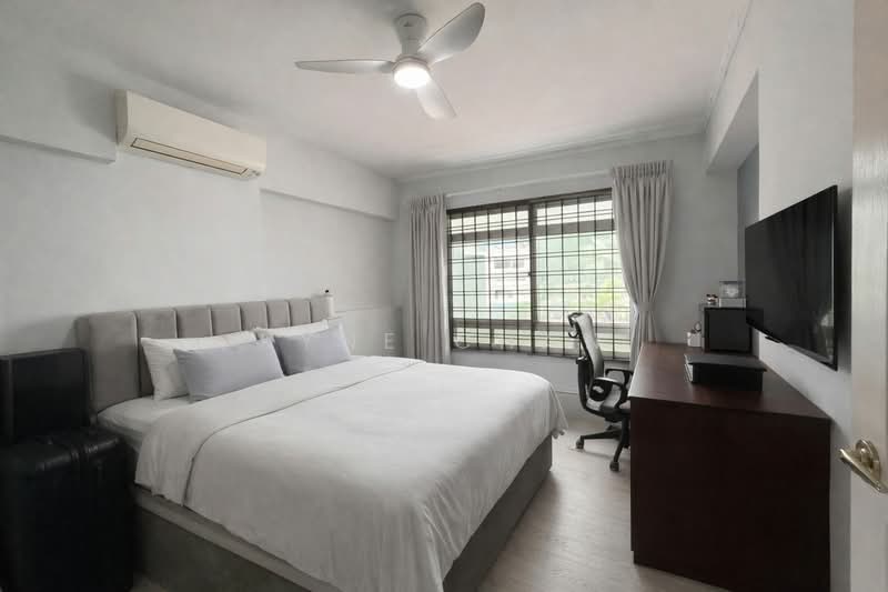 231 Pasir Ris Drive 4, 231 Pasir Ris Drive 4, 4 Bedrooms, 1,345 sqft, HDB Flat For Sale, by Kyne Chan, 500104297 - Bedroom - PropertyGuru.com.sg