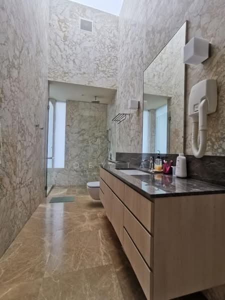 Holland park, Holland Park, 7 Bedrooms, 10,000 sqft, Good Class Bungalow For Sale, by Joey Tan, 500104306 - Bathroom - PropertyGuru.com.sg