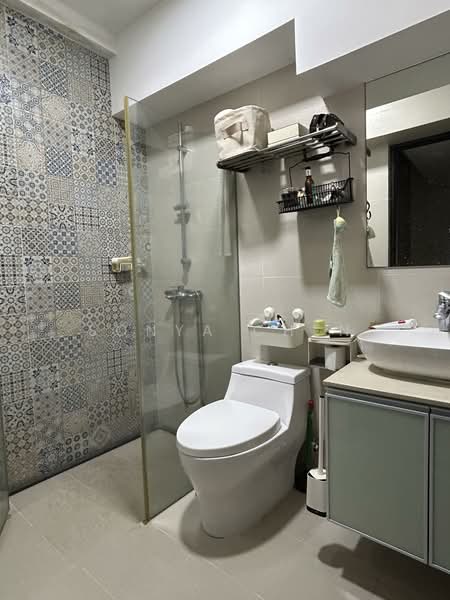 121 Kim Tian Place, 121 Kim Tian Place, 3 Bedrooms, 1,076 sqft, HDB Flat For Rent, by Sonya Chen, 500104308 - Bathroom - PropertyGuru.com.sg