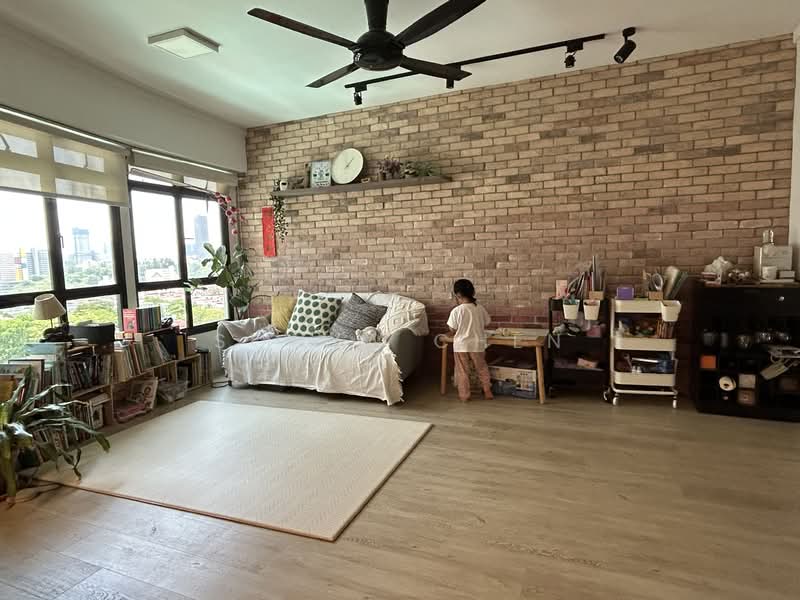 121 Kim Tian Place, 121 Kim Tian Place, 3 Bedrooms, 1,076 sqft, HDB Flat For Rent, by Sonya Chen, 500104308 - Living Room - PropertyGuru.com.sg