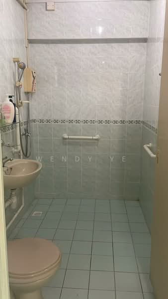 577 Woodlands Drive 16, 577 Woodlands Drive 16, 3 Bedrooms, 980 sqft, HDB Flat For Sale, by Wendy Ye, 500104316 - Bathroom - PropertyGuru.com.sg
