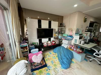 For Sale - 705 Hougang Avenue 2