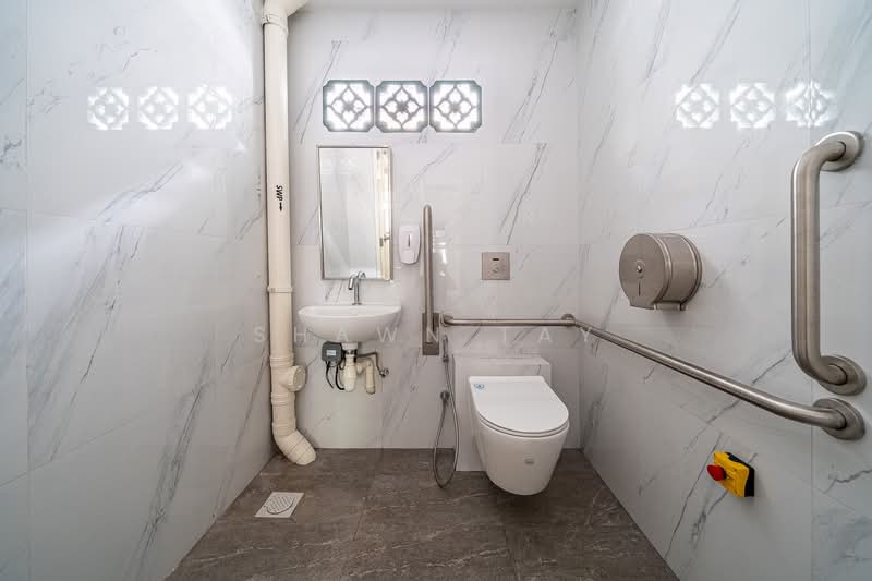 Rowell Road, Rowell Road, 1,100 sqft, Food & Beverage For Rent, by Shawn Tay, 500104336 - Bathroom - CommercialGuru.com.sg