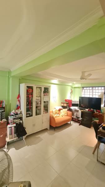 52 Sims Place, 52 Sims Place, 2 Bedrooms, 700 sqft, HDB Flat For Sale, by Joshua Wong, 500104343 - Living Room - PropertyGuru.com.sg