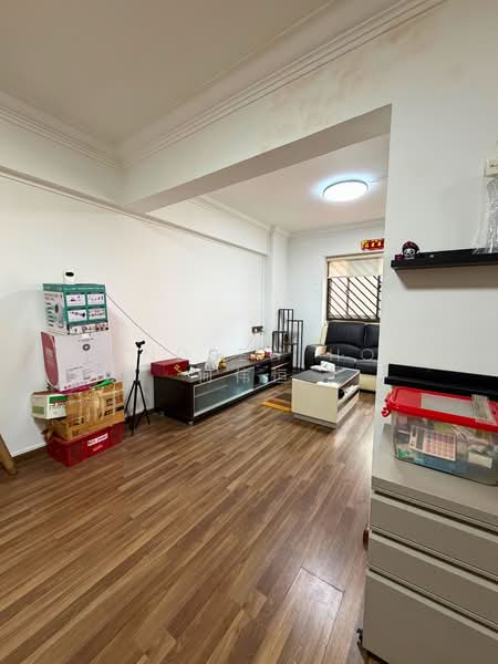 442 Sin Ming Avenue, 442 Sin Ming Avenue, 3 Bedrooms, 1,323 sqft, HDB Flat For Sale, by Andrew Ho 何伟恒, 500104348 - Living Room - PropertyGuru.com.sg