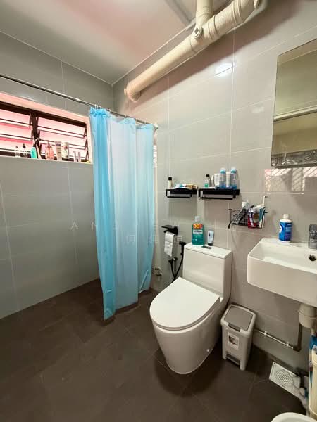 442 Sin Ming Avenue, 442 Sin Ming Avenue, 3 Bedrooms, 1,323 sqft, HDB Flat For Sale, by Andrew Ho 何伟恒, 500104348 - Bathroom - PropertyGuru.com.sg