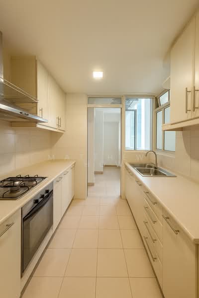 Costa Del Sol, 70 Bayshore Road, 3 Bedrooms, 1,346 sqft, Condominium For Sale, by Matthew Chow, 500104352 - Kitchen - PropertyGuru.com.sg