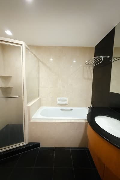 Costa Del Sol, 70 Bayshore Road, 3 Bedrooms, 1,346 sqft, Condominium For Sale, by Matthew Chow, 500104352 - Bathroom - PropertyGuru.com.sg