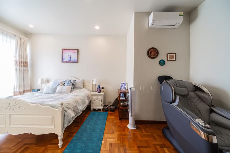 Limau Villas, Limau Terrace, 5 Bedrooms, 3,000 sqft, Terraced House For Sale, by William Hui, 500104353 - Bedroom - PropertyGuru.com.sg