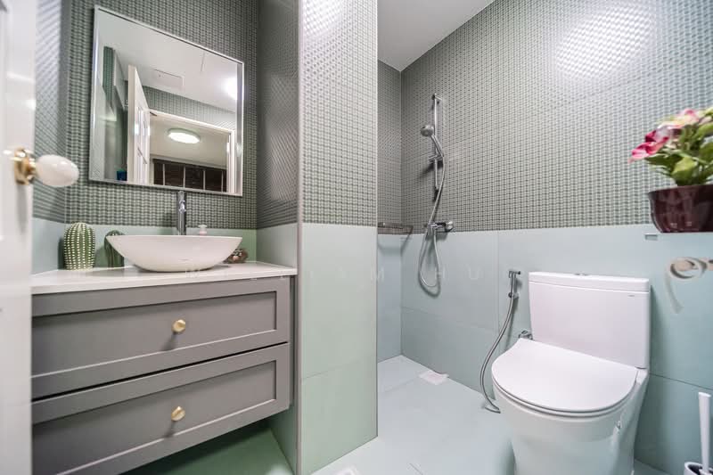 Limau Villas, Limau Terrace, 5 Bedrooms, 3,000 sqft, Terraced House For Sale, by William Hui, 500104353 - Bathroom - PropertyGuru.com.sg