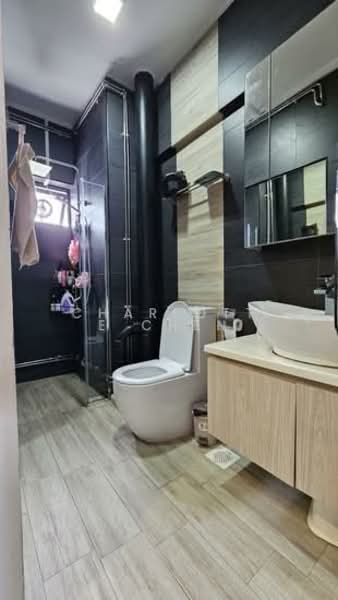 145 Lorong Ah Soo, 145 Lorong Ah Soo, Room Rental, 120 sqft, HDB Flat For Rent, by Charlotte Chen, 500104358 - Bathroom - PropertyGuru.com.sg