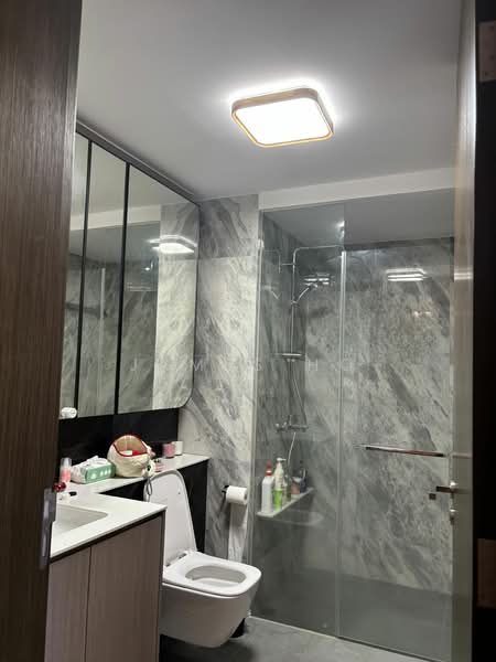 The Watergardens at Canberra, 35 Canberra Drive, Room Rental, 90 sqft, Condominium For Rent, by James Ho, 500104360 - Bathroom - PropertyGuru.com.sg