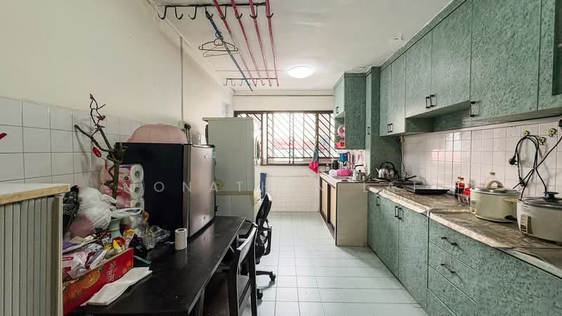 257 Jurong East Street 24, 257 Jurong East Street 24, 2 Bedrooms, 732 sqft, HDB Flat For Sale, by Jonathan Lai, 500104375 - Kitchen - PropertyGuru.com.sg