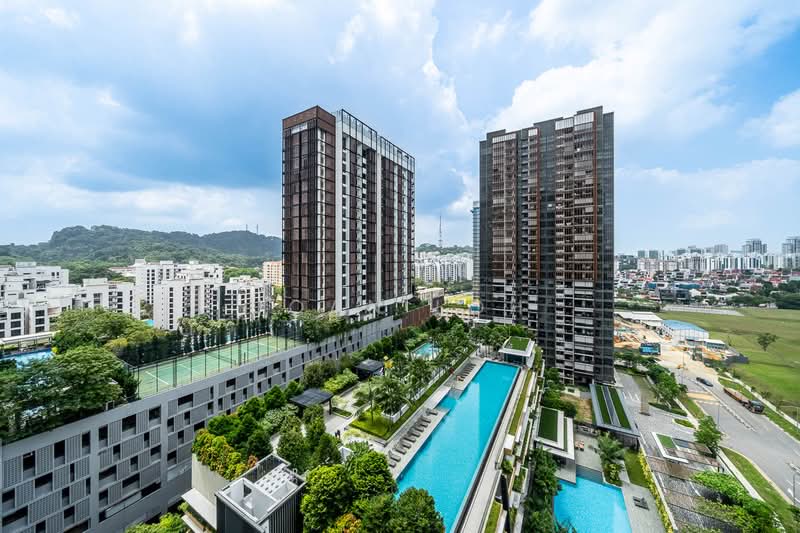 Midwood, 10 Hillview Rise, 2 Bedrooms, 689 sqft, Condominium For Sale, by Joan Loh, 500104382 - Exterior - PropertyGuru.com.sg