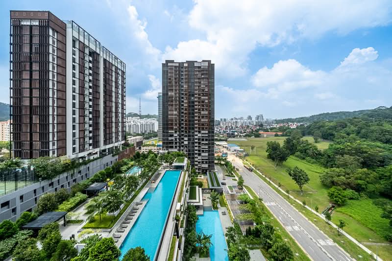 Midwood, 10 Hillview Rise, 2 Bedrooms, 689 sqft, Condominium For Sale, by Joan Loh, 500104382 - Exterior - PropertyGuru.com.sg