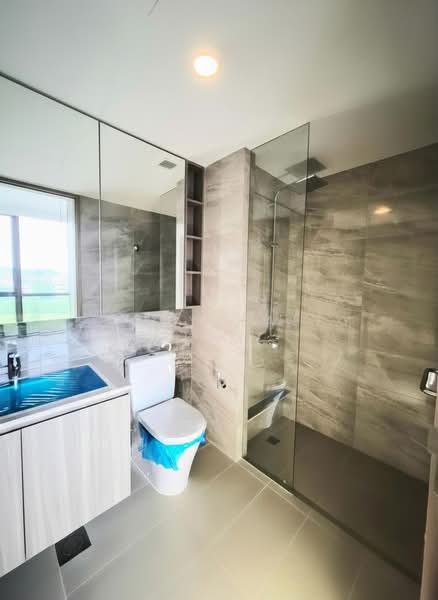 The Botany at Dairy Farm, 3 Dairy Farm Walk, 2 Bedrooms, 743 sqft, Condominium For Sale, by Candy Haley Lim, 500104386 - Master Bathroom - PropertyGuru.com.sg