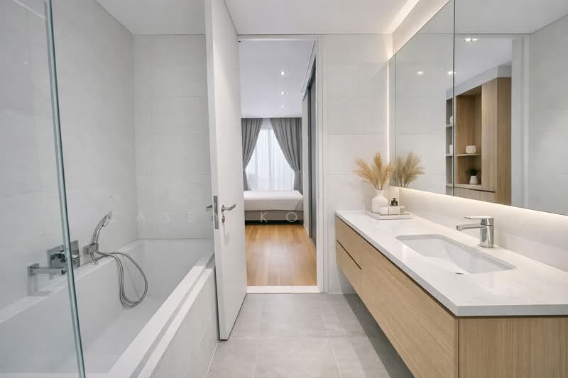 South Beach Residences, 28 South Beach Road, 2 Bedrooms, 1,216 sqft, Condominium For Sale, by Casey Koo 古家进, 500104400 - Bathroom - PropertyGuru.com.sg