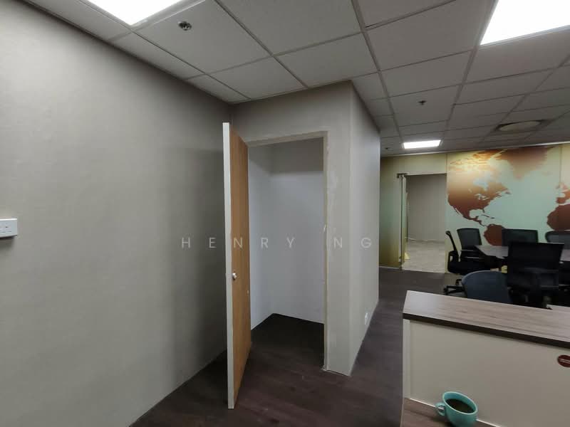 Raffles City Tower, 250 North Bridge Road, 1,000 sqft, Office For Rent, by Henry Ng, 500104405 - Interior - CommercialGuru.com.sg