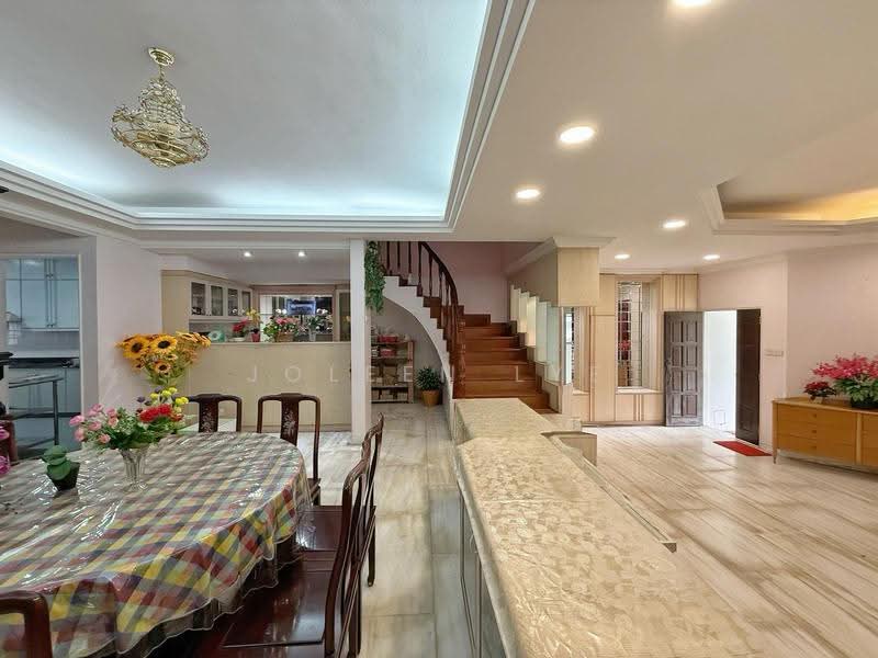 ☆Good Entry Price for a Wide Frontage Semi-D☆Near Sixth Ave MRT☆Only $2xxx Psf☆Joleen 8686~9040, Namly Avenue, Namly Place, Namly Rise, Haji Alias, Sixth Avenue, Tanglin / Holland / Bukit Timah, 5 Bedrooms, 2,200 sqft, Semi-Detached House For Sale, by Joleen Lye, 500104415 - PropertyGuru.com.sg