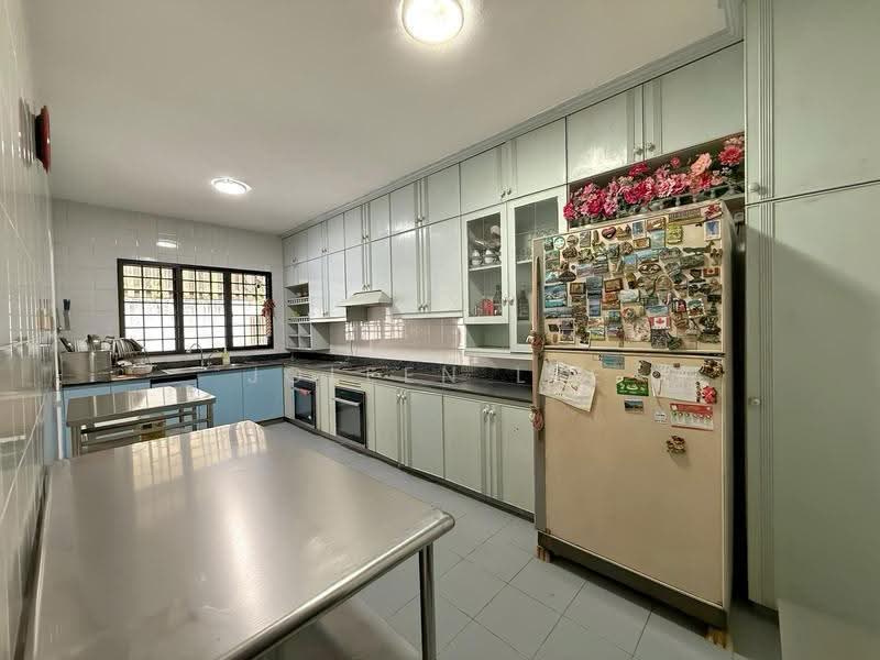 ☆Good Entry Price for a Wide Frontage Semi-D☆Near Sixth Ave MRT☆Only $2xxx Psf☆Joleen 8686~9040, Namly Avenue, Namly Place, Namly Rise, Haji Alias, Sixth Avenue, Tanglin / Holland / Bukit Timah, 5 Bedrooms, 2,200 sqft, Semi-Detached House For Sale, by Joleen Lye, 500104415 - Kitchen - PropertyGuru.com.sg