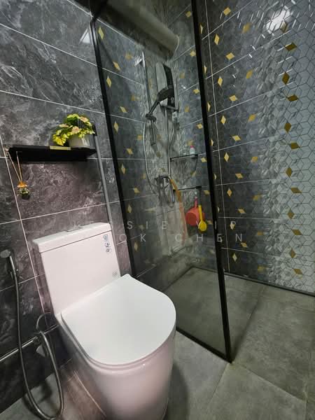 447 Bukit Panjang Ring Road, 447 Bukit Panjang Ring Road, 3 Bedrooms, 1,098 sqft, HDB Flat For Rent, by Jessie Yip Shiok Chen, 500104417 - Bathroom - PropertyGuru.com.sg