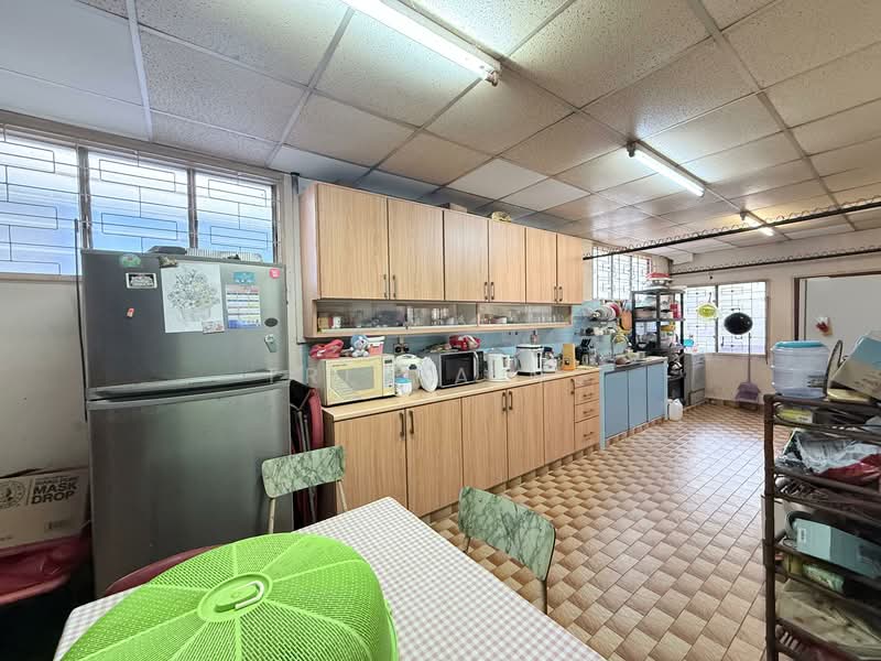 15 Sandy Lane, , 4 Bedrooms, 2,174 sqft, Semi-Detached House For Sale, by Tricia Ng, 500104424 - Kitchen - PropertyGuru.com.sg