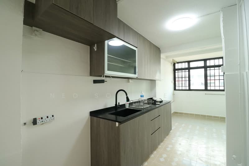 61 Circuit Road, 61 Circuit Road, 2 Bedrooms, 667 sqft, HDB Flat For Sale, by Neo Soon Seng, 500104431 - Kitchen - PropertyGuru.com.sg