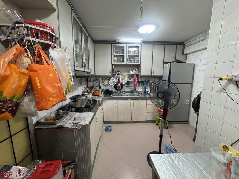 163 Yung Ping Road, 163 Yung Ping Road, Room Rental, 150 sqft, HDB Flat For Rent, by Adrian Lee 李俊汶, 500104436 - Kitchen - PropertyGuru.com.sg