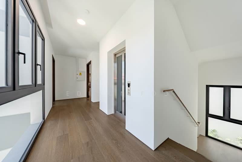 Prestigious Detached Home Near Henry Park Primary, Grove Drive, 5 Bedrooms, 12,110 sqft, Detached House For Sale, by Edison Foo, 500104445 - Corridor - PropertyGuru.com.sg