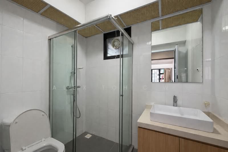 31 Ghim Moh Link, 31 Ghim Moh Link, 3 Bedrooms, 1,001 sqft, HDB Flat For Sale, by Alex Toh C W, 500104451 - Bathroom - PropertyGuru.com.sg