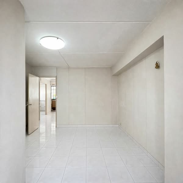 413 Choa Chu Kang Avenue 3, 413 Choa Chu Kang Avenue 3, 3 Bedrooms, 1,119 sqft, HDB Flat For Sale, by Joel Sim 沈康瑞, 500104454 - Master Bedroom (View 2) - PropertyGuru.com.sg