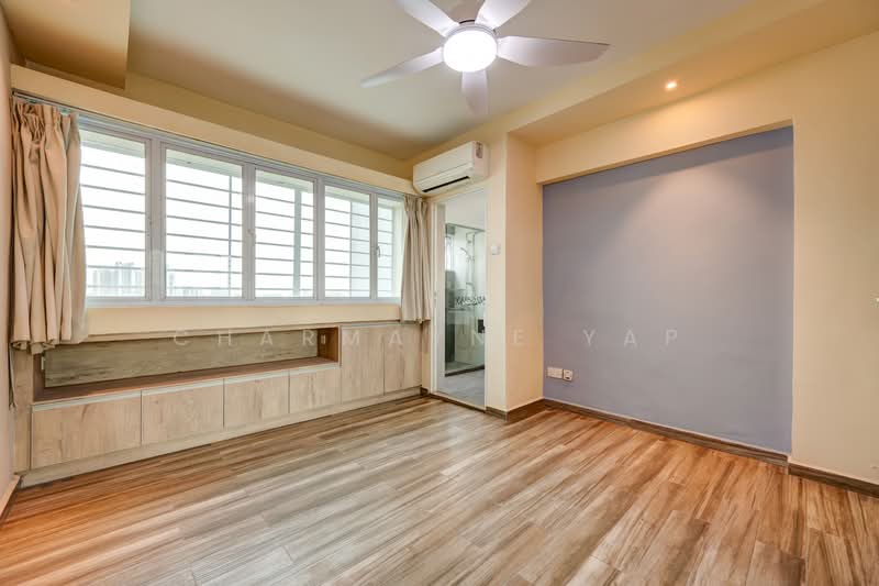 Pine Grove, 1P Pine Grove, 3 Bedrooms, 1,668 sqft, Condominium For Sale, by Charmayne Yap, 500104458 - Living Room - PropertyGuru.com.sg