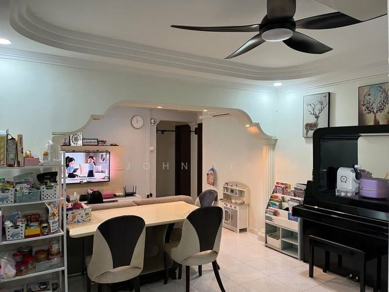 322 Sembawang Close, 322 Sembawang Close, 3 Bedrooms, 1,087 sqft, HDB Flat For Sale, by John Lee, 500104461 - Living Room - PropertyGuru.com.sg