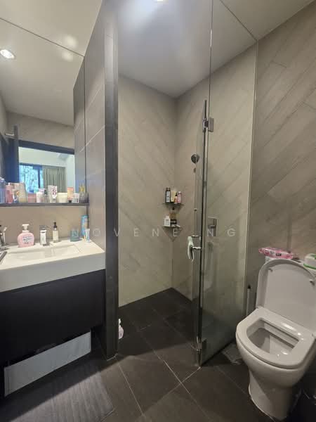 The Orient, 251 Pasir Panjang Road, 2 Bedrooms, 624 sqft, Condominium For Rent, by Novene Ng, 500104463 - Bathroom - PropertyGuru.com.sg