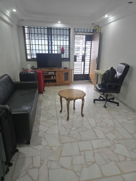 462 Tampines Street 44, 462 Tampines Street 44, 2 Bedrooms, 800 sqft, HDB Flat For Rent, by Sanjeev Kumar, 500104470 - Living Room - PropertyGuru.com.sg