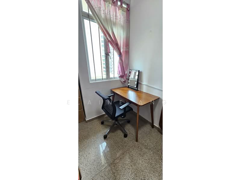 New Court, 35 Jalan Dusun, Room Rental, 120 sqft, Apartment For Rent, by Elaine Ang, 500104479 - Study - PropertyGuru.com.sg