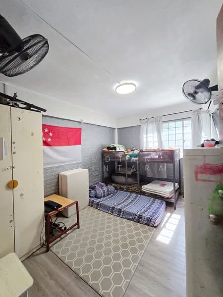 292 Tampines Street 22, 292 Tampines Street 22, 3 Bedrooms, 979 sqft, HDB Flat For Sale, by Risdian Isbintara, 500104483 - Bedroom - PropertyGuru.com.sg